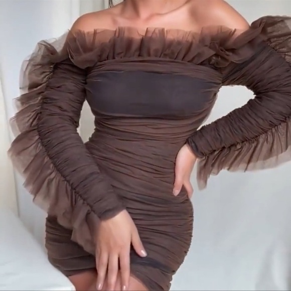 New Mimii London Chocolate Brown Tulle ruffle Bardot mini dress sz Small - Picture 1 of 12
